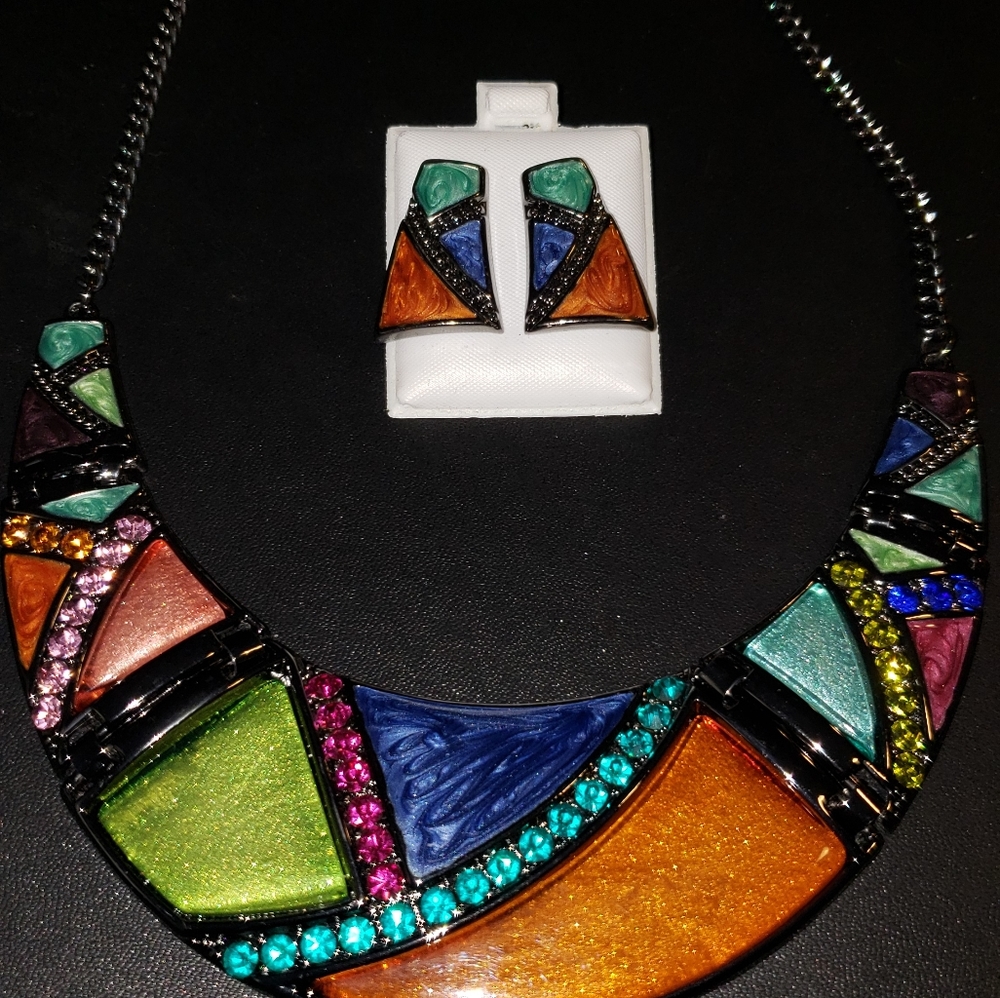 necklace and earrings set